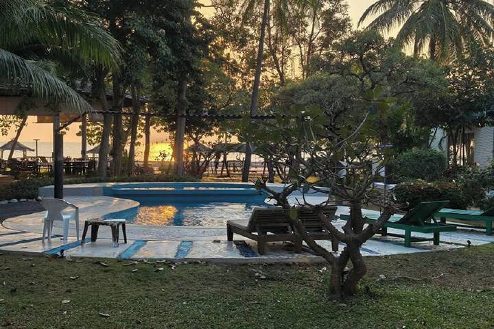 Pool 90 of 127