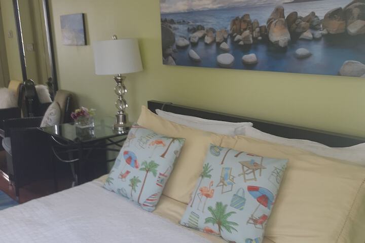 Room 10 of 76