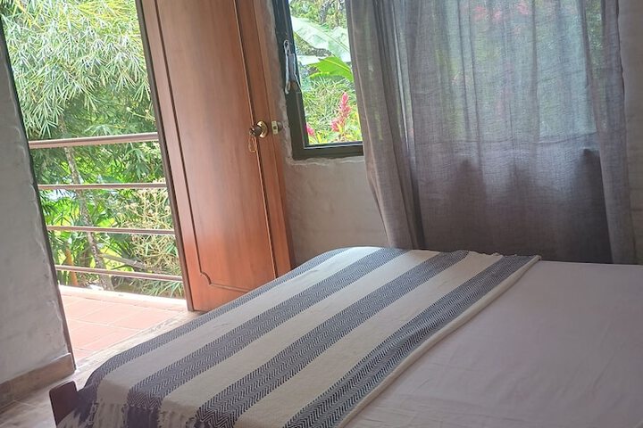 Room 4 of 27