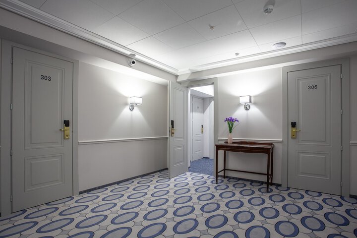Ballroom/Hall 48 of 51