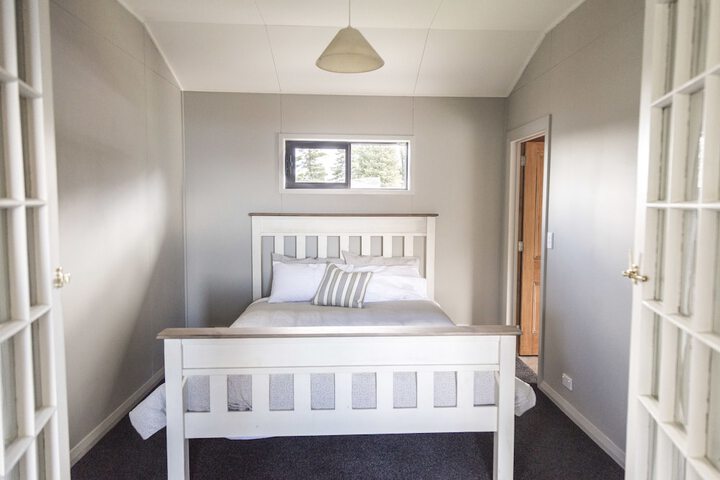 Room 4 of 12