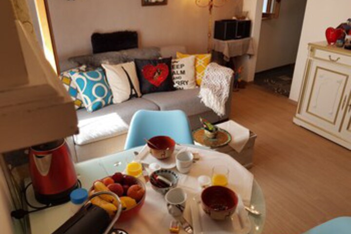 Room 16 of 96