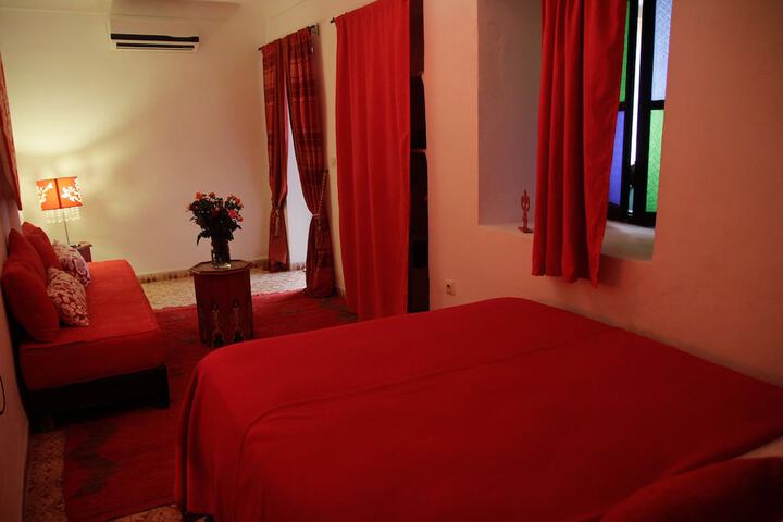 Room 6 of 65