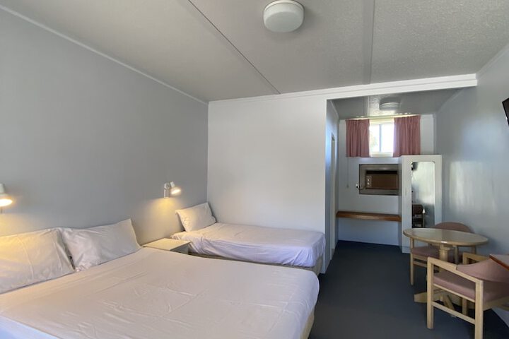 Room 13 of 20