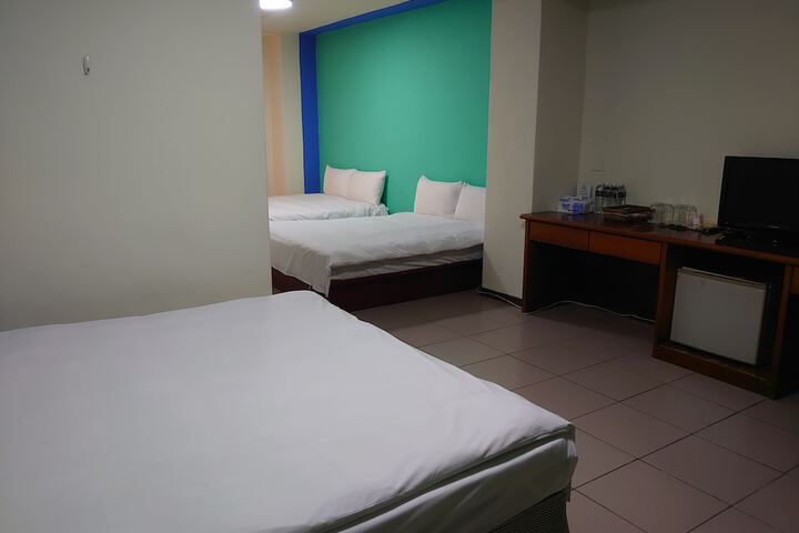 Room 5 of 46