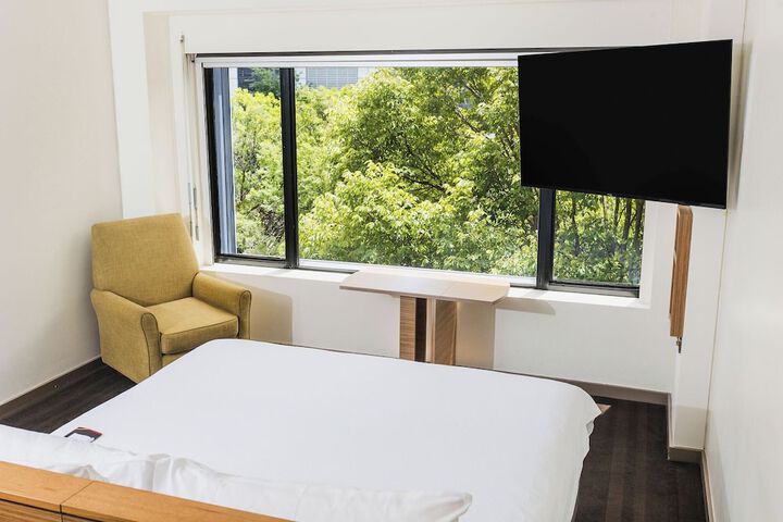 Room 40 of 138