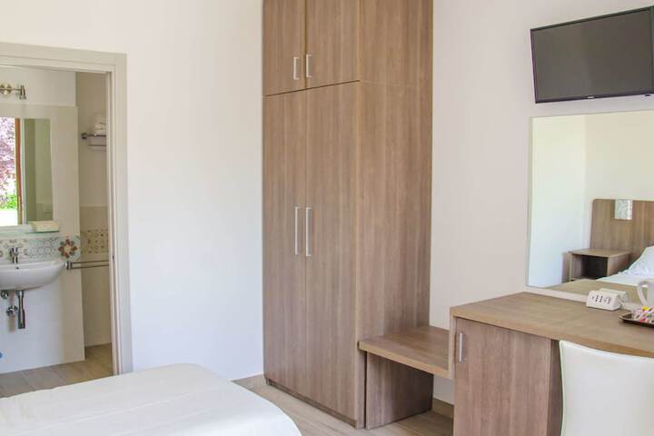 Room 5 of 55