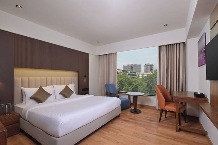 Room 4 of 19