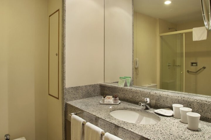 Clean Restrooms