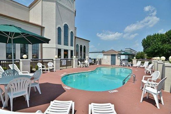 Pool 32 of 47