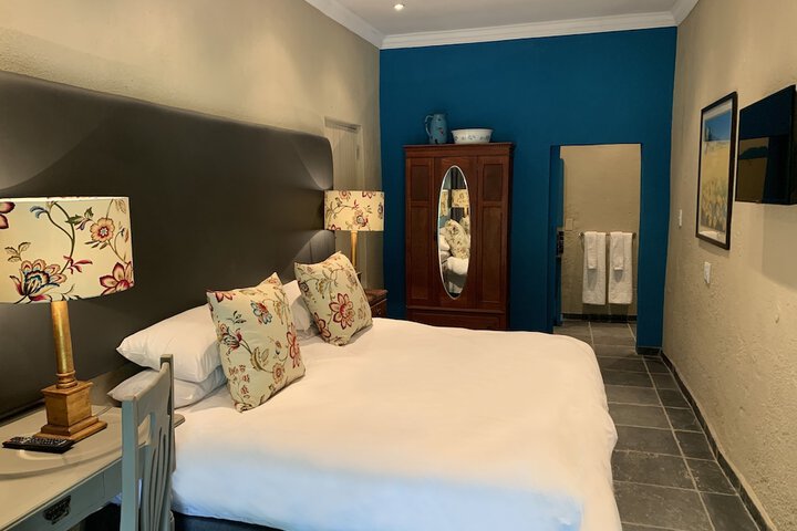 Room 18 of 275