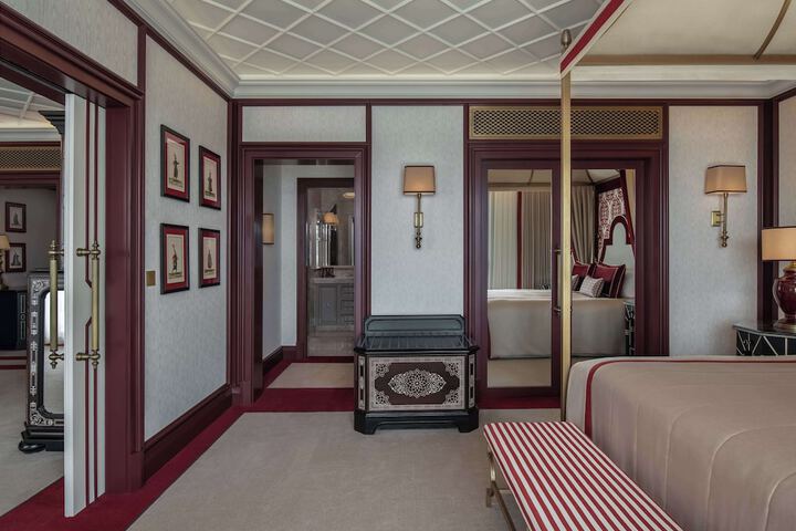 Room 45 of 318