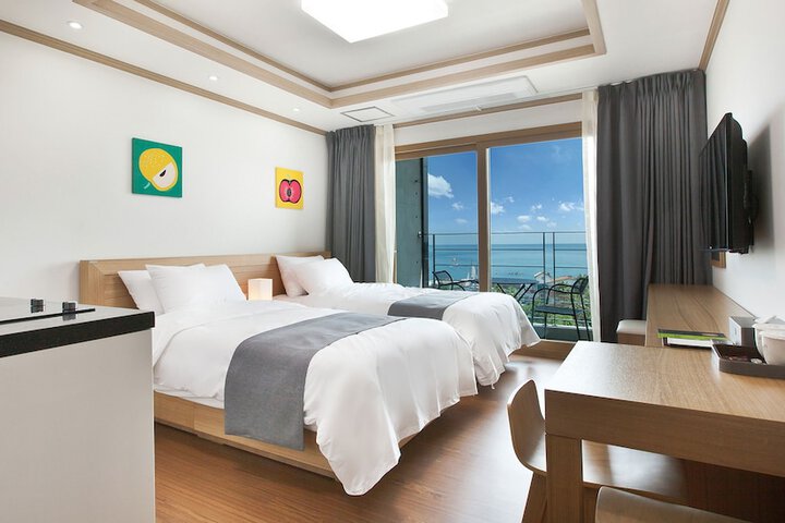 Room 5 of 45