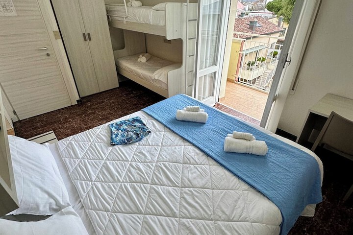 Room 14 of 41