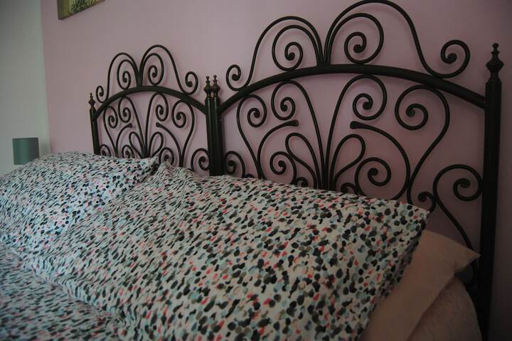 Room 6 of 24