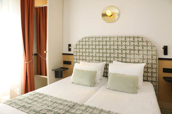 Room 5 of 46