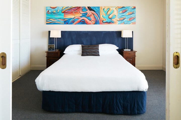 Room 2 of 57