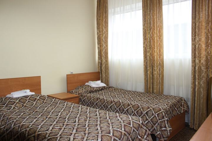 Room 14 of 33