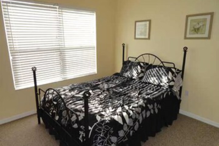 Room 14 of 20