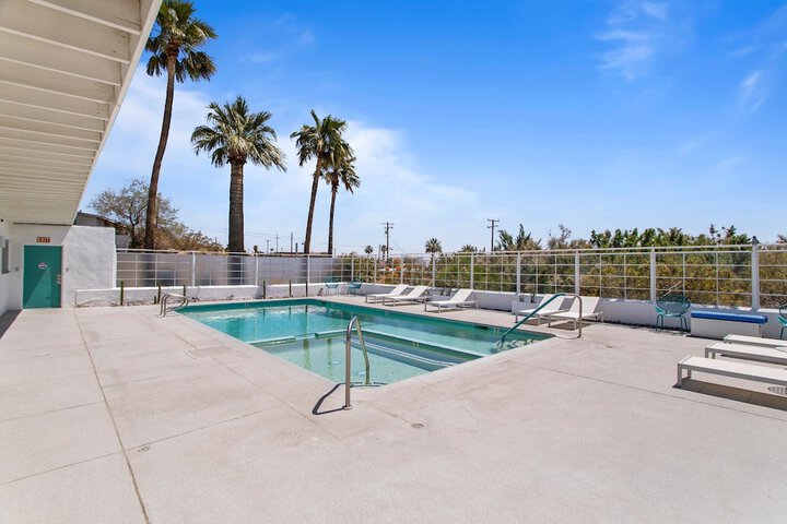 Pool 41 of 59