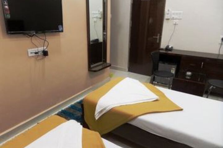Room 10 of 26