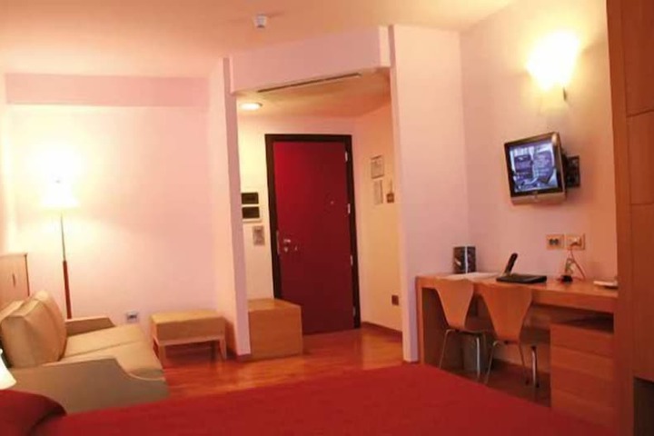 Room 14 of 53