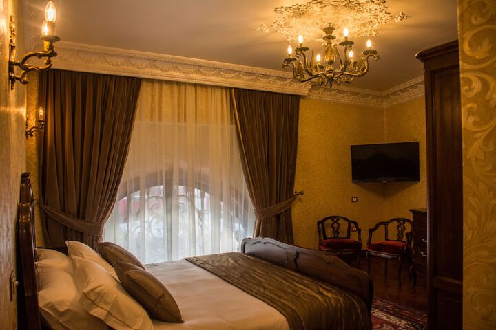 Room 21 of 82