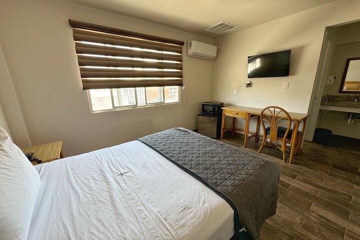 Executive Double Bed (6 of 12)