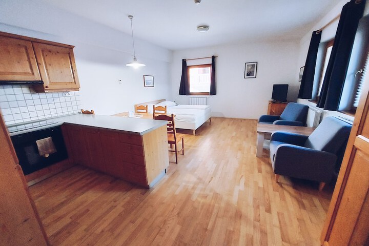 Room 16 of 188