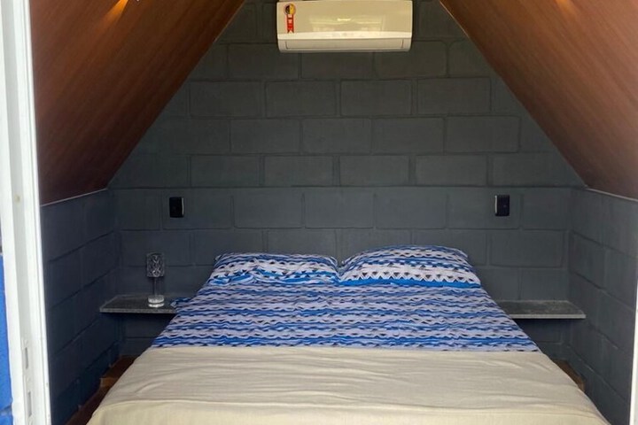 Room 4 of 15