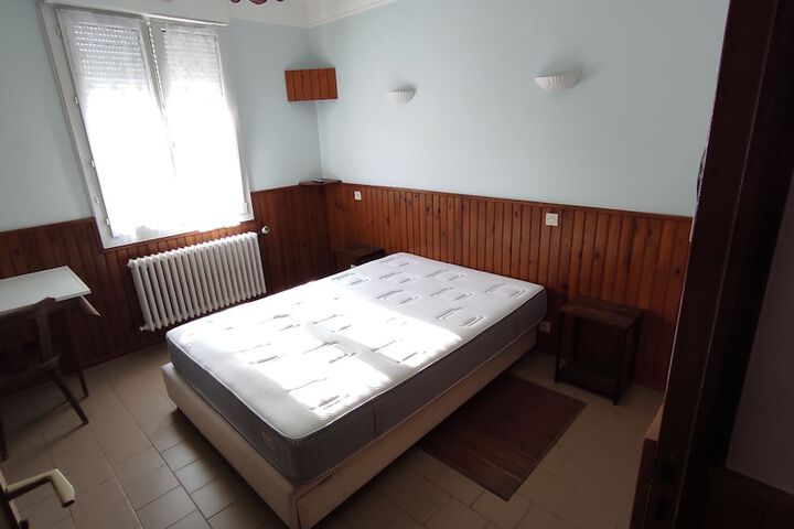 Room 9 of 22