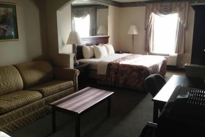 Room 8 of 15