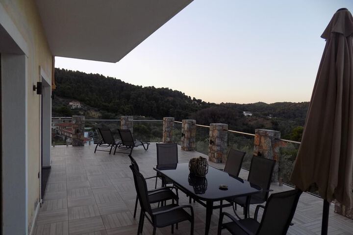 Terrace/Patio 25 of 28