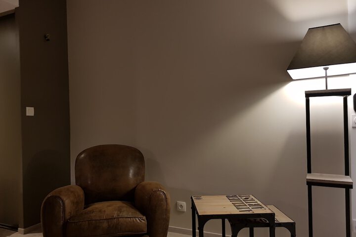 Room 11 of 34