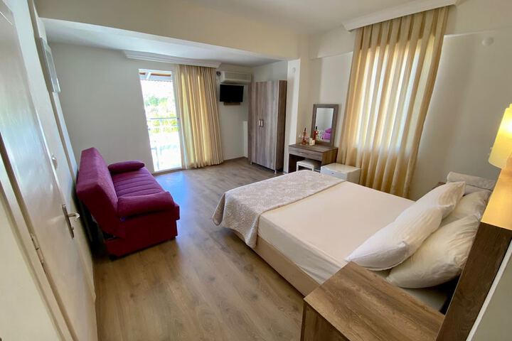 Room 12 of 49