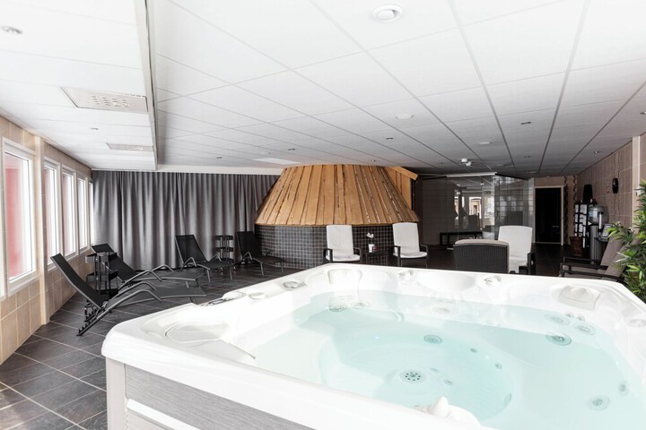 Spa 14 of 42