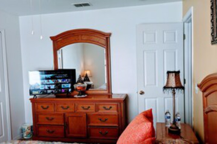 Room 33 of 37