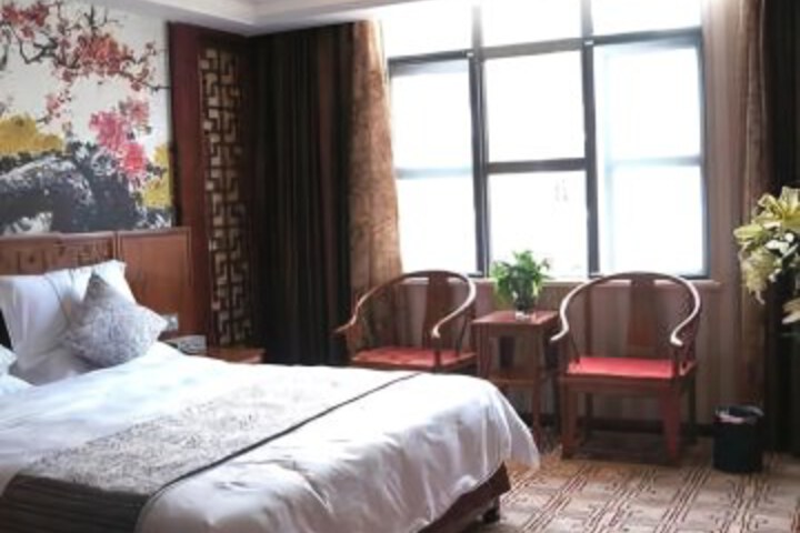 Room 5 of 15