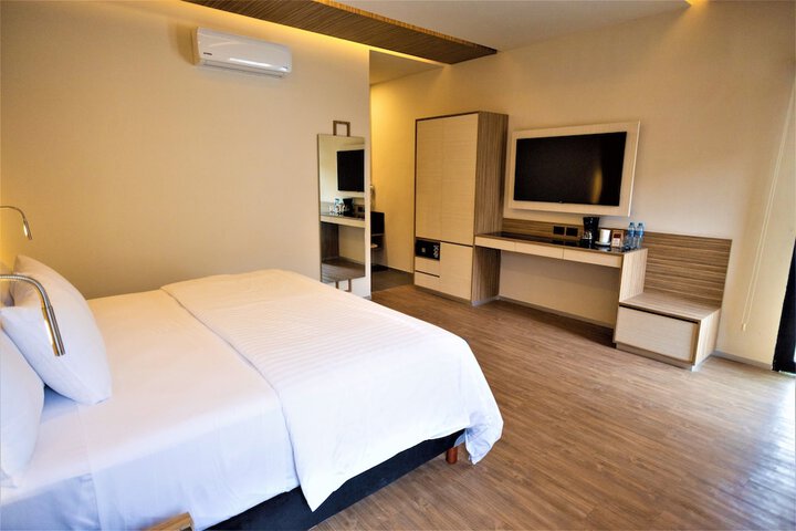 Room 26 of 115