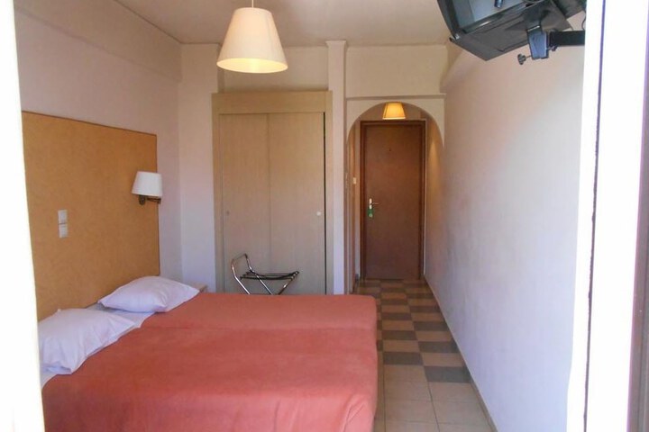 Room 22 of 24