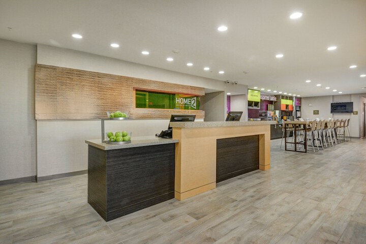 Check-in/check-out kiosk