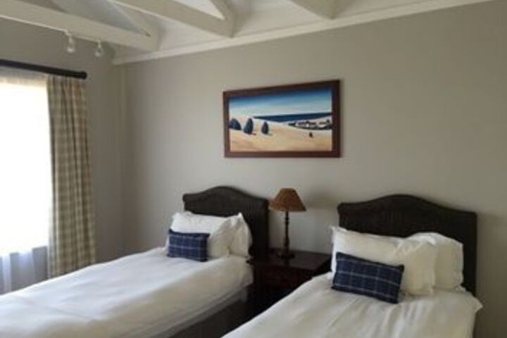 Room 6 of 14