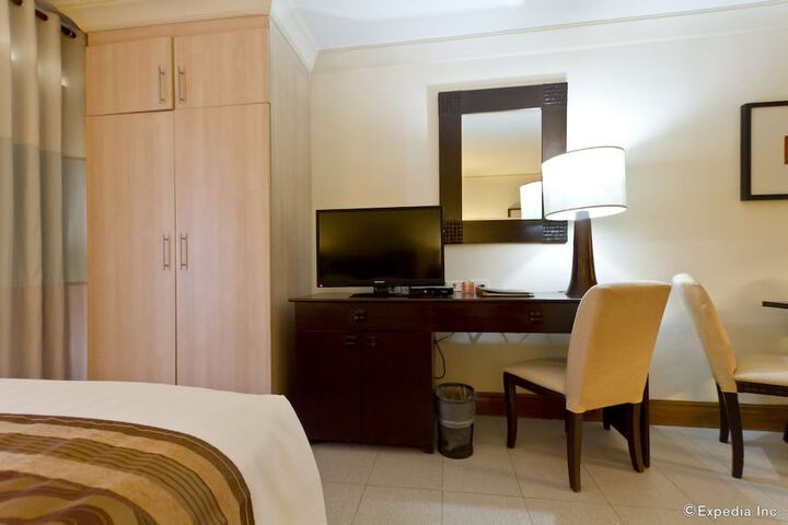 Room 10 of 121