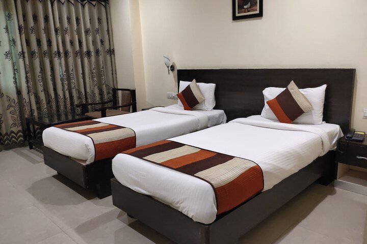 Room 15 of 37