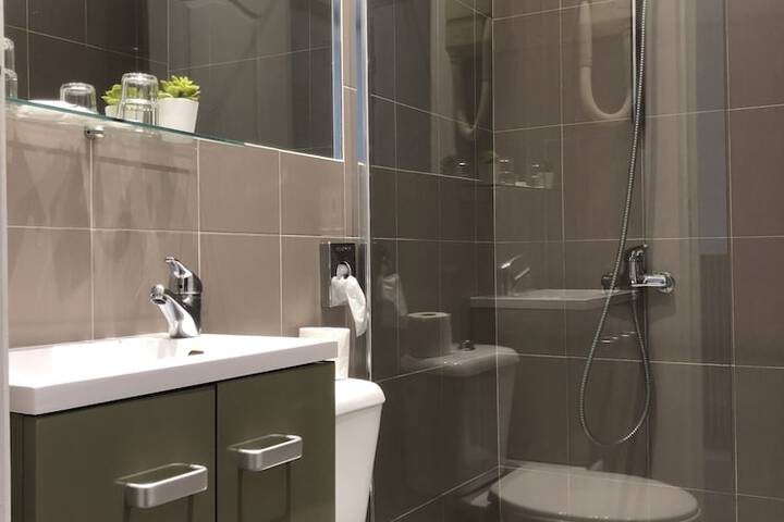 Room 14 of 20