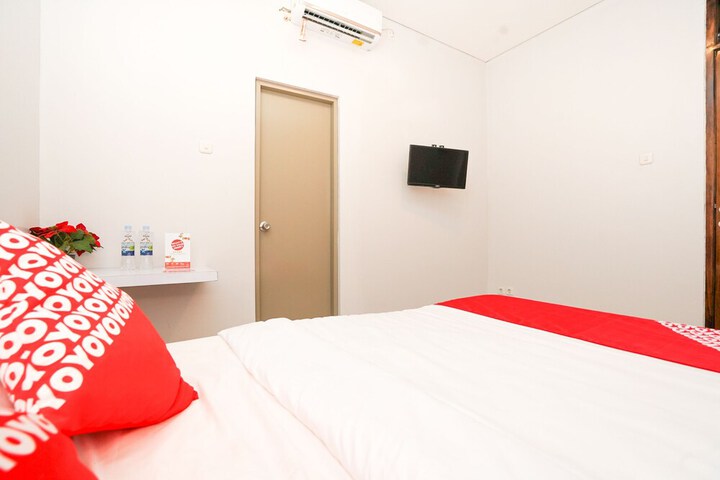 Room 8 of 30