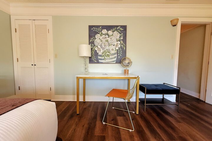Room 30 of 61