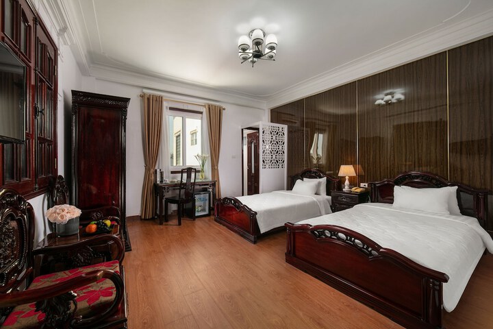 Room 9 of 56