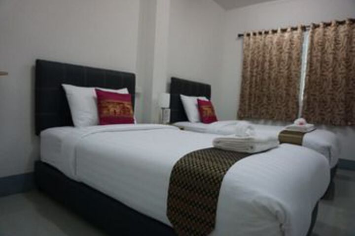 Room 14 of 27