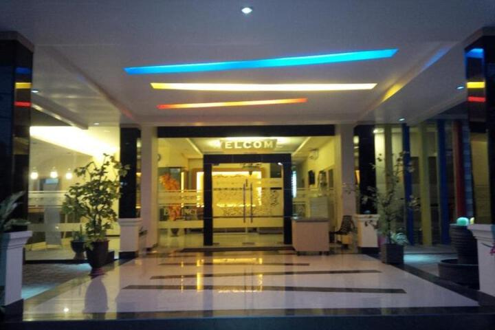 Exterior of Hotel Davinci